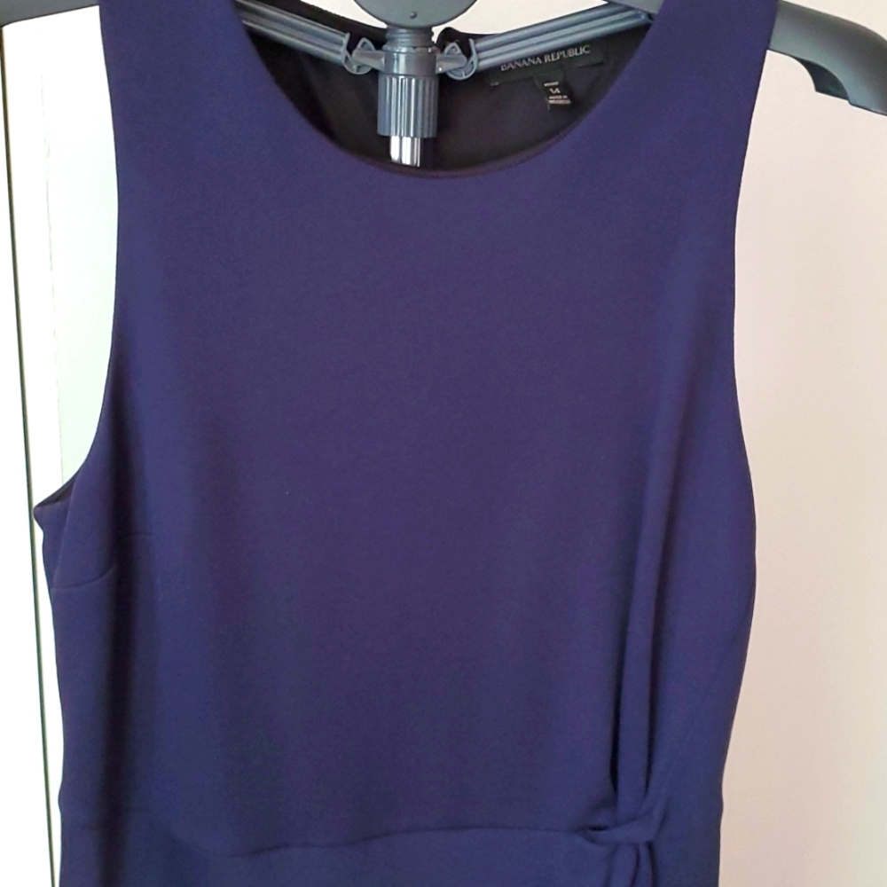 Navy petite 14 sleeveless Banana Republic dress. S1